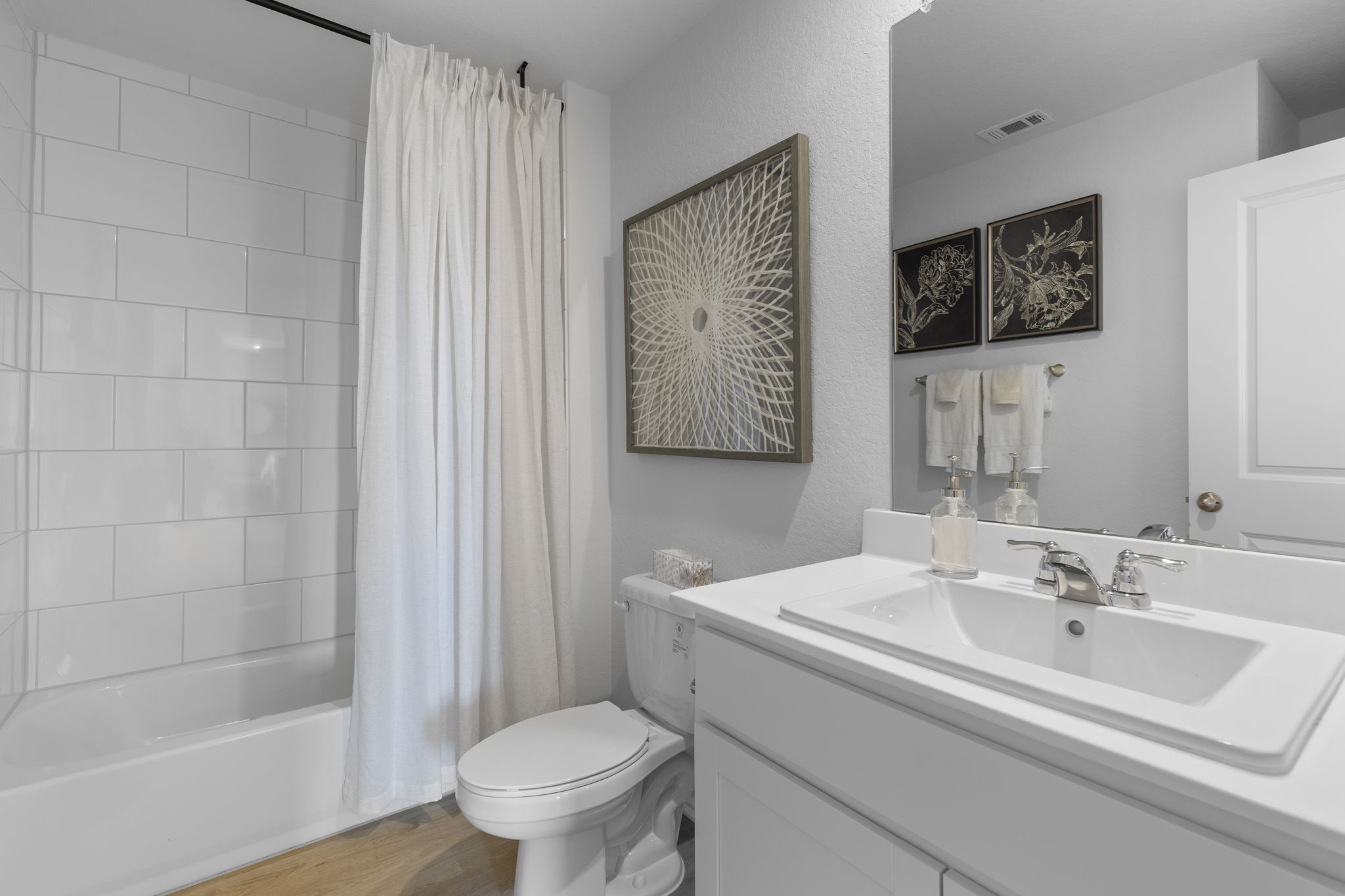 40-web-or-mls-R6__5567