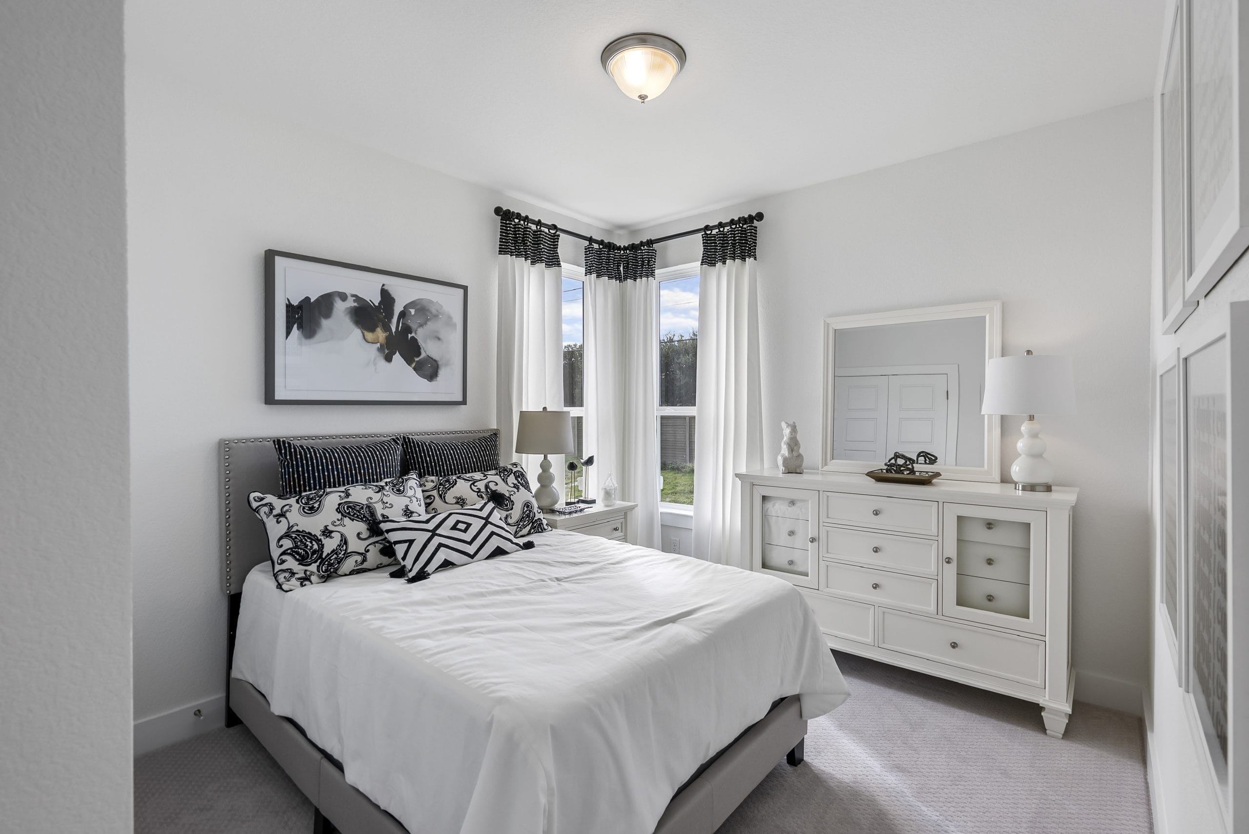 Edgewater-1330-Bedroom