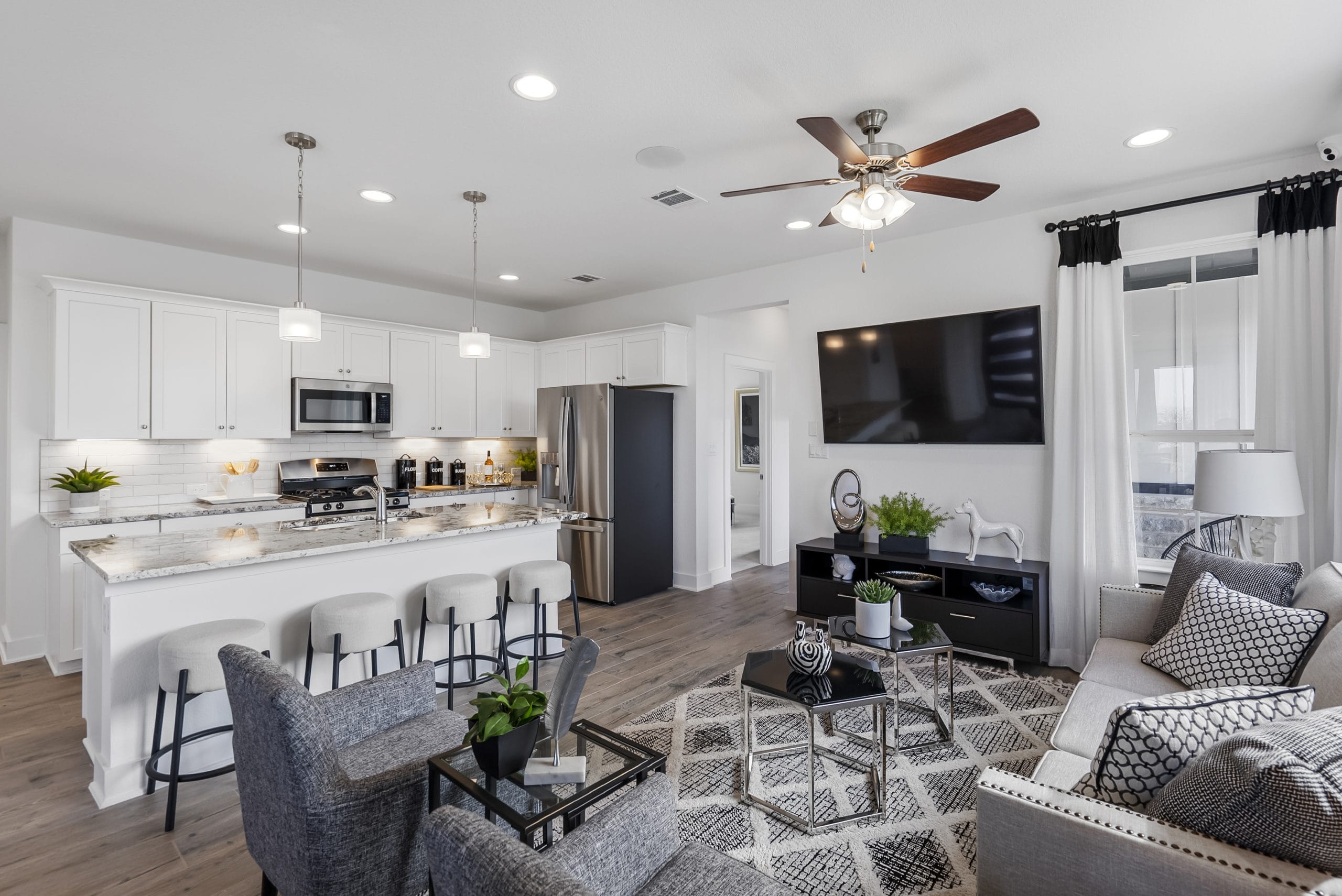 Edgewater-1330-Kitchen&Living2